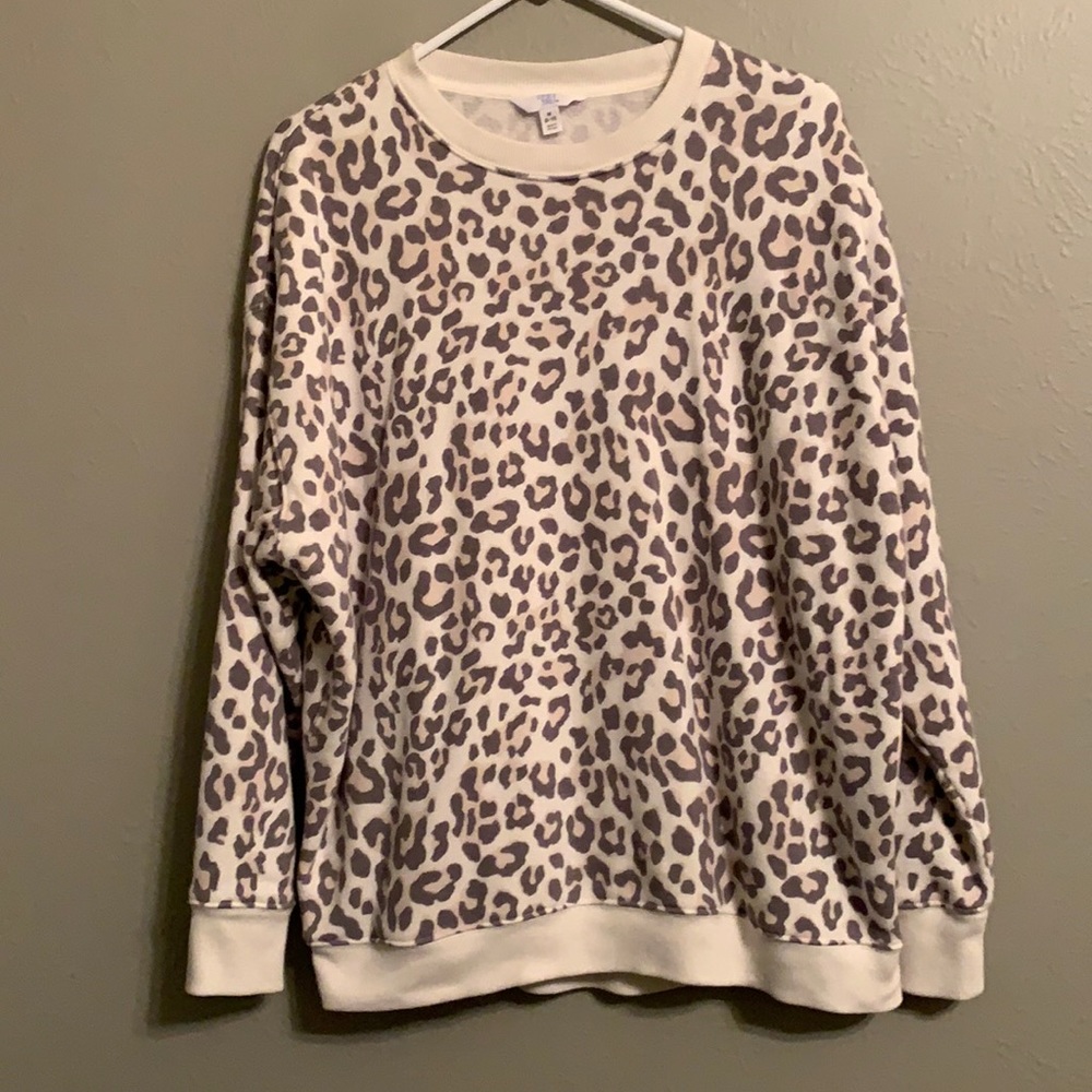 Women’s crew neck sweatshirt!